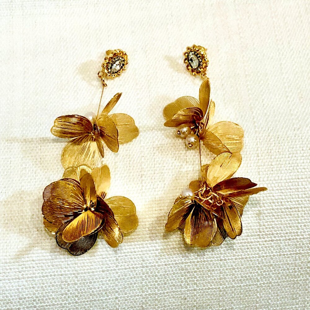 Gold Tone Dangle Earrings Floral Blooms with Faux Pearls and Rhinestone
